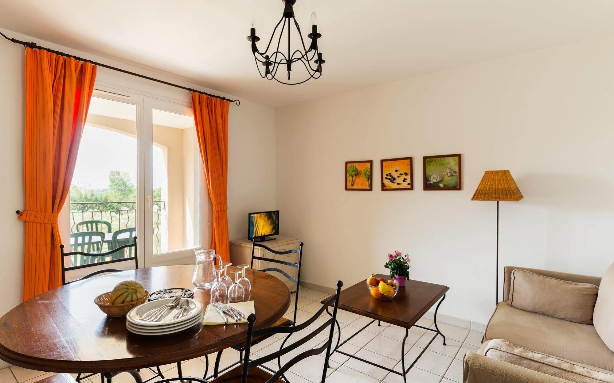 Lagrange Vacances Le Domaine De Bourgeac Paradou Ngoại thất bức ảnh